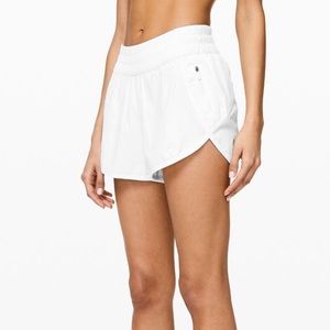 Lululemon Tracker Shorts white